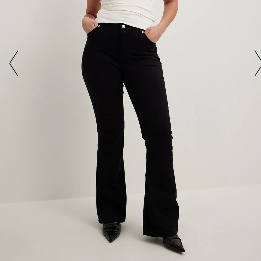 NA-KD Reborn Bootcut High Waist jeans in black size EU 34 / US 4